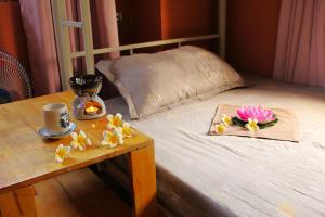 Island View Hostel客房内的一张或多张床位