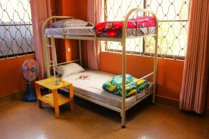 Island View Hostel客房内的一张或多张床位