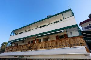 Svalir eða verönd á B & B Cheung Chau +12 myndir