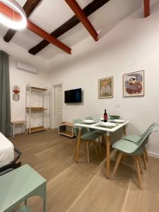 Μια τηλεόραση ή/και κέντρο ψυχαγωγίας στο Teo a Toledo