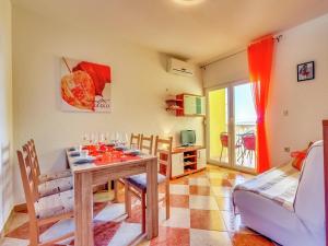 Posedenie v ubytovaní Holiday Home in Croatia near the Sea