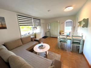 Ruang duduk di "Haus am Meer"Fewo 1