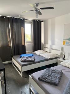 Postel nebo postele na pokoji v ubytování Cologne Hostel