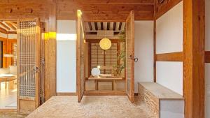 Koupelna v ubytování Hanok J'Nor + 27 fotografií