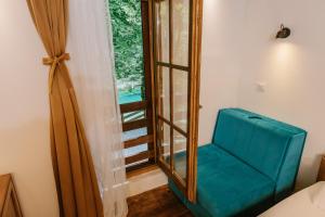 Ruang duduk di Hotel Porto Tara