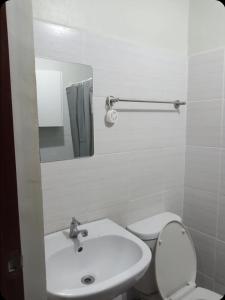 Bilik mandi di Mivesa Garden Residences Lahug