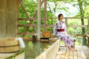 A garden outside Fukeikan 風景館 Még 95 kép