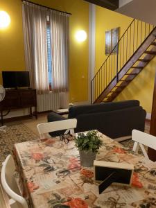 Χώρος καθιστικού στο Manon Lescaut