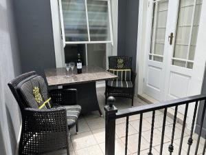 Χώρος καθιστικού στο Mont Vue Manor - Rooms for Two
