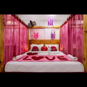 Fotografie z fotogalerie ubytování Pink Hawk Hospitality v destinaci Hajdarábád