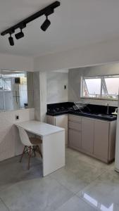 Kuchyň nebo kuchyňský kout v ubytování Apartamento com 1 quarto próximo à UFSC Trindade