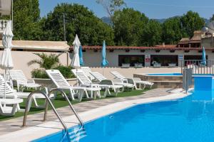 Bassein majutusasutuses Aphrodite Beach Hotel Corfu või selle lähedal