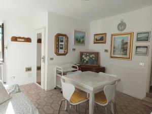 A seating area at Maddalena House Még 23 kép