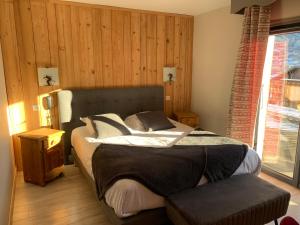 Кровать или кровати в номере Hotel Le Concorde +93 фотографии