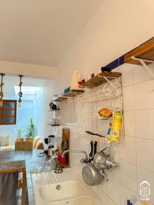 Kuchyň nebo kuchyňský kout v ubytování Eco Bay Surf House