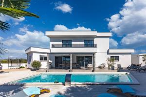 Hrvatska, ŠIBENIK, VILLA MIRAKUL