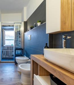 Ένα μπάνιο στο Il Cinghiale Bianco