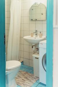 A bathroom at Cherry House