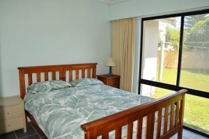 Katil atau katil-katil dalam bilik di Lazy Choose-Day - Bring your own linen.