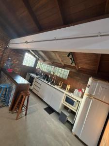 Dapur atau dapur kecil di Casa Praia da Daniela +10 gambar
