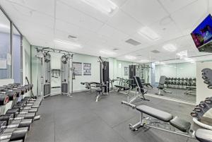 Fitness centrum a/nebo fitness zařízení v ubytování Sydney CBD Studio I City Views I Sleeps 4 People