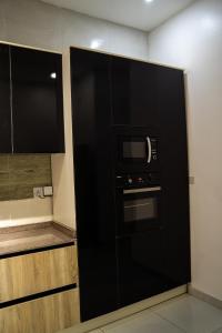 Kuchyň nebo kuchyňský kout v ubytování 3 & 4 Bedroom Luxury Home Lekki