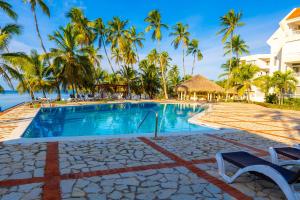 Piscina di OCEANPARADISE to you ALBATRO l Y ll o nelle vicinanze