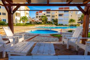 Piscina di OCEANPARADISE to you ALBATRO l Y ll o nelle vicinanze