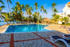 Piscina di OCEANPARADISE to you ALBATRO l Y ll o nelle vicinanze