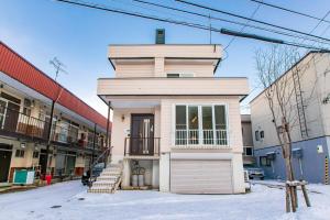 Budova, kde se prázdninový dům nachází