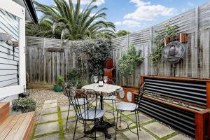 Gambar di galeri bagi Spacious Mt Eliza home with Private Garden di Mount Eliza