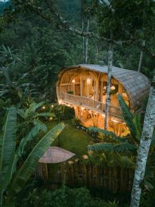 Zahrada ubytování Alamvaya Bali Bamboo House