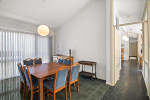 Foto sihtkohas Beaumaris asuva majutusasutuse 5-Bed Haven with Pool Minutes From Beaches & Parks galeriist