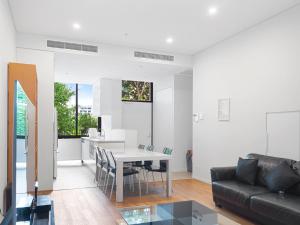 Fotografie z fotogalerie ubytování Modern Split Level 2Bed with Pool v destinaci Sydney