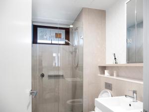 Fotografie z fotogalerie ubytování Modern Split Level 2Bed with Pool v destinaci Sydney