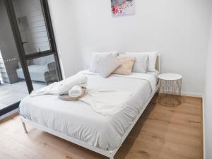 Fotografie z fotogalerie ubytování Modern Split Level 2Bed with Pool v destinaci Sydney