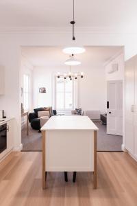 Gallery image of Harrington House luxury apartment in CBD in Hobart