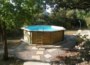 The swimming pool at or close to Gite De Costebelle