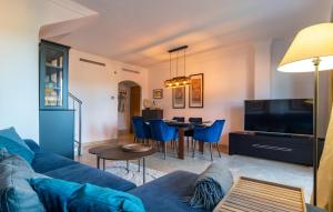 Χώρος καθιστικού στο Beautiful Home In Estepona With Wifi