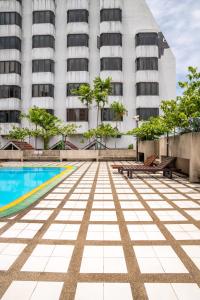 Swimmingpoolen hos eller tæt på PEONY Rustic Apartment Sukhumvit, Nana BTS