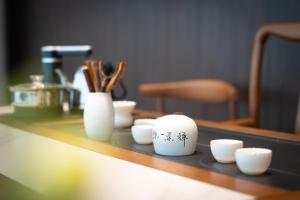 Kemudahan buat kopi dan teh di 凤凰讴印森林温泉国际酒店