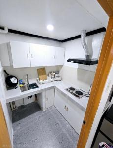 Eldhús eða eldhúskrókur á Tiny home in Naic
