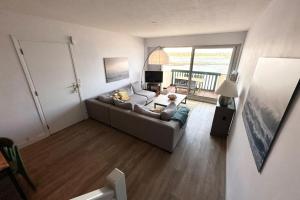 Setusvæði á T3 Duplex Vue mer 180 sur le port de Lomener