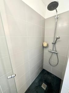 Baðherbergi á T3 Duplex Vue mer 180 sur le port de Lomener