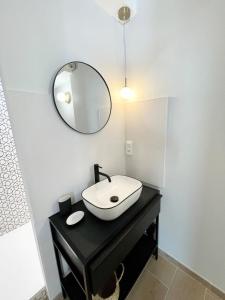 Kúpeľňa v ubytovaní T3 Neuf Archi Cocooning Terrasse Face à la mer