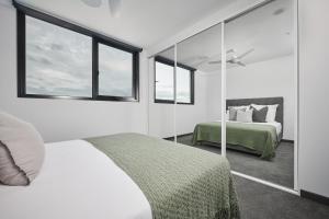 Quest Geelong Central客房内的一张或多张床位