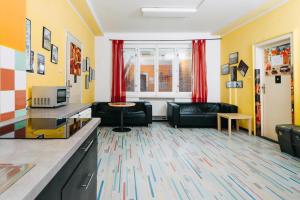 Kuchyň nebo kuchyňský kout v ubytování Benedikt City Center Hostel + 37 fotografií