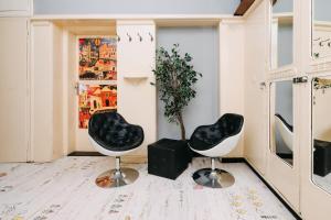 Benedikt City Center Hostel的休息区