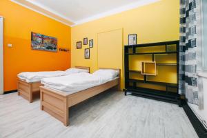 Benedikt City Center Hostel客房内的一张或多张床位