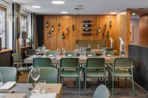 Restoran või mõni muu söögikoht majutusasutuses AlpenParks Hotel & Apartment Taxacher